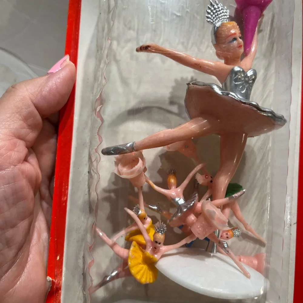 Vintage 1980 Ballerina cake topper NWT, never opened. Has small ballerinas